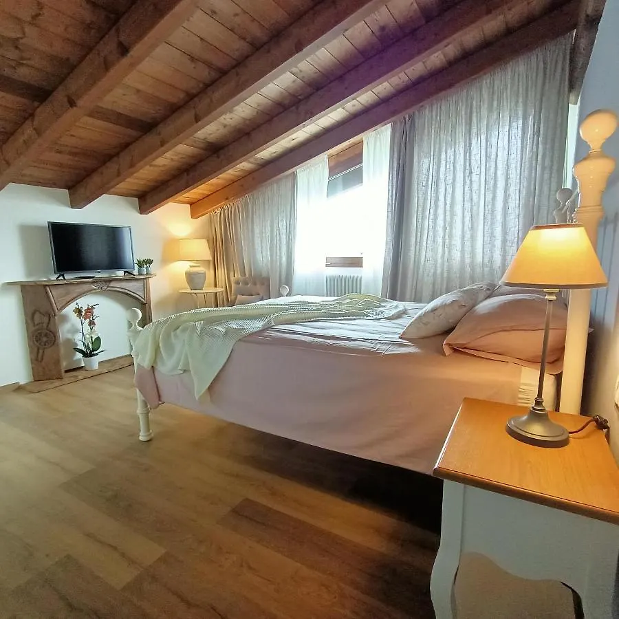 Farm stay Agriturismo La Casetta - Ospitalita Rurale Familiare Montese Italy